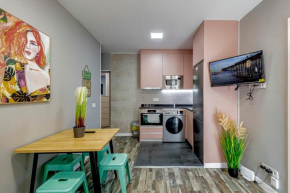 Beautiful Apartment near subway